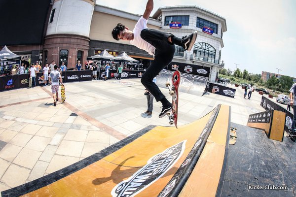 VansDragonsk8ƒœæ©13081120130810-047-2