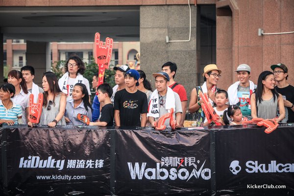 VansDragonsk8ƒœæ©13081120130810-187-2