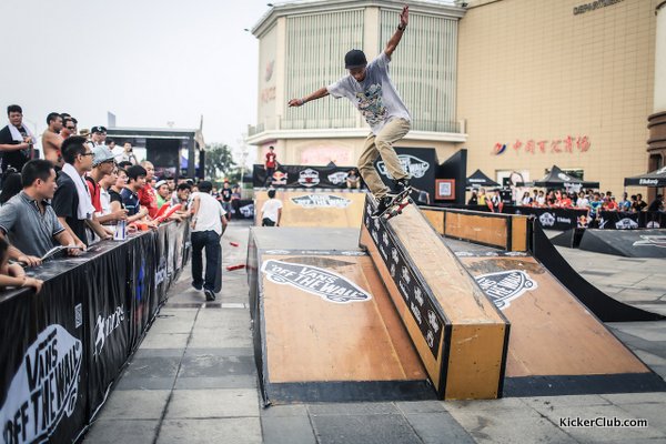 VansDragonsk8ƒœæ©13081120130810-337
