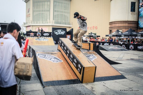 VansDragonsk8ƒœæ©13081120130810-346
