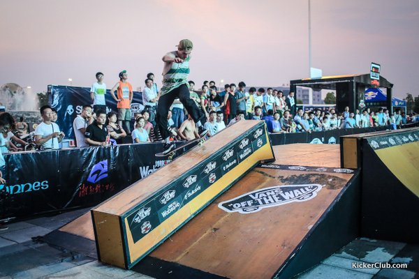 VansDragonsk8ƒœæ©13081120130810-576