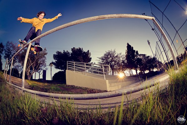 josh harmony:  年龄:38岁  家乡:辛辛那提,俄亥俄州  赞助商:fallen